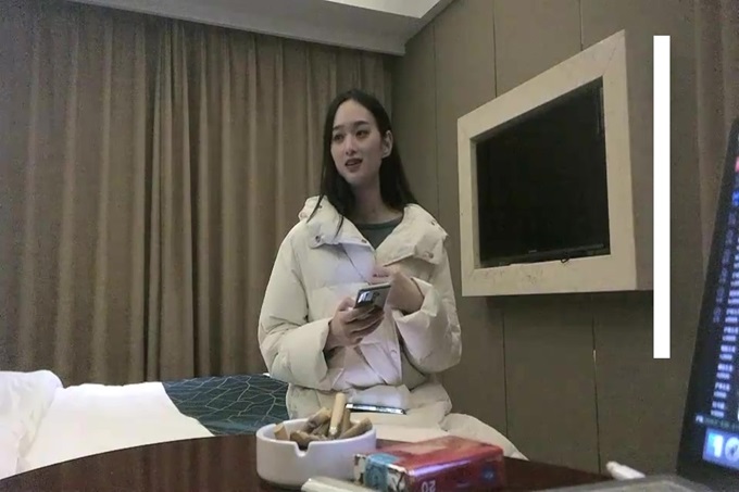 白色外套苗条身材妹子啪啪，翘起屁股口交上位骑坐后入大力猛操【人人妻人人妻人人人人妻人人】